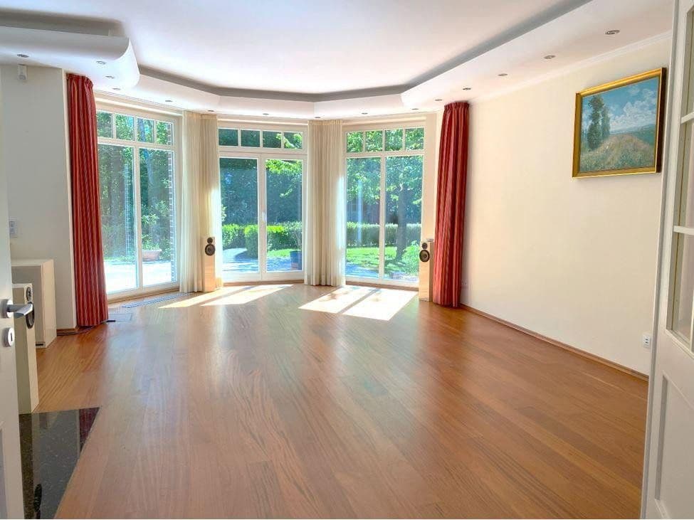 Predaj domu 352 m², pozemek 3.922 m², Quickborn, Šlezvicko-Holštajnsko Predaj domu 352 m², pozemek 3.922 m², Quickborn, Šlezvicko-Holštajnsko