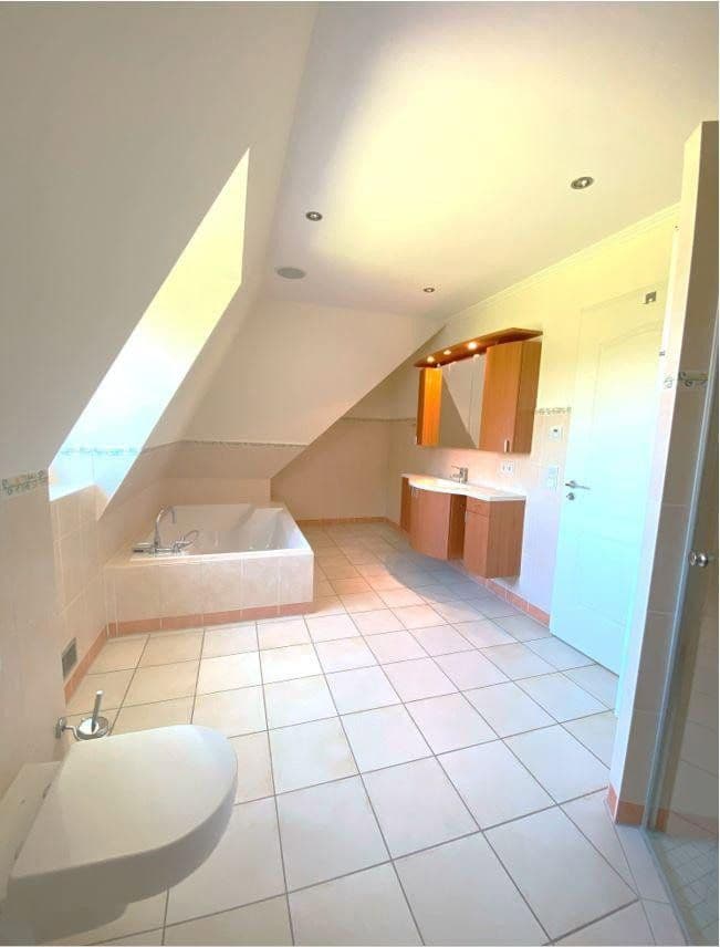Predaj domu 352 m², pozemek 3.922 m², Quickborn, Šlezvicko-Holštajnsko Predaj domu 352 m², pozemek 3.922 m², Quickborn, Šlezvicko-Holštajnsko