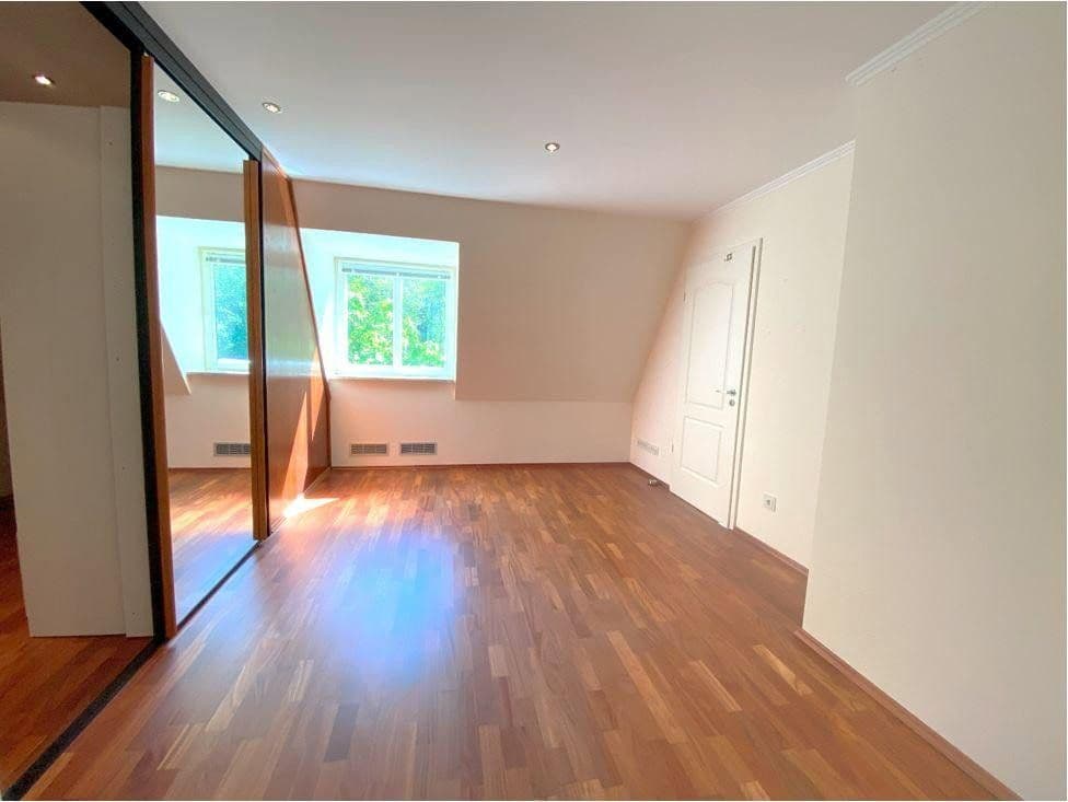 Predaj domu 352 m², pozemek 3.922 m², Quickborn, Šlezvicko-Holštajnsko Predaj domu 352 m², pozemek 3.922 m², Quickborn, Šlezvicko-Holštajnsko
