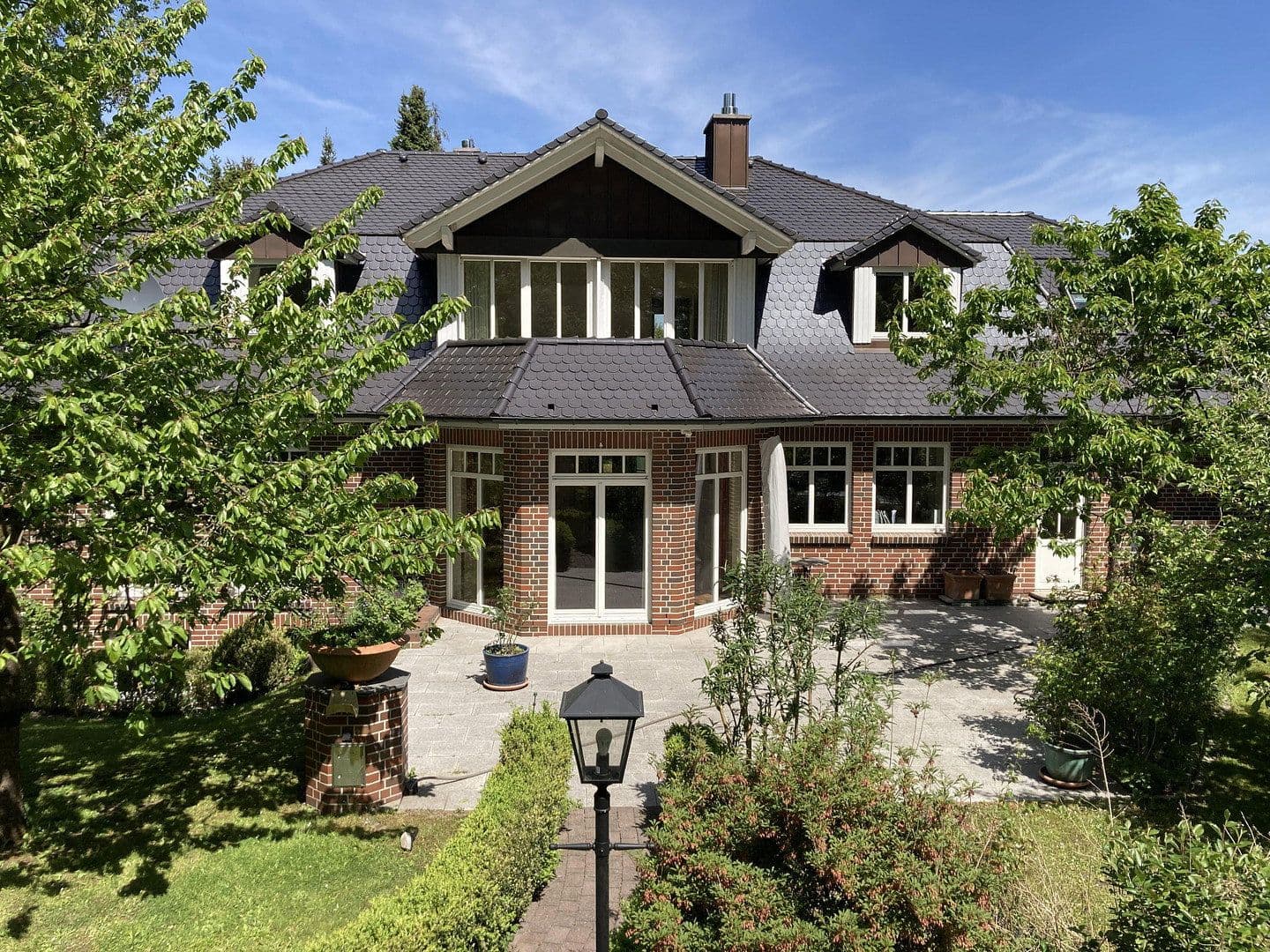 Predaj domu 352 m², pozemek 3.922 m², Quickborn, Šlezvicko-Holštajnsko Predaj domu 352 m², pozemek 3.922 m², Quickborn, Šlezvicko-Holštajnsko