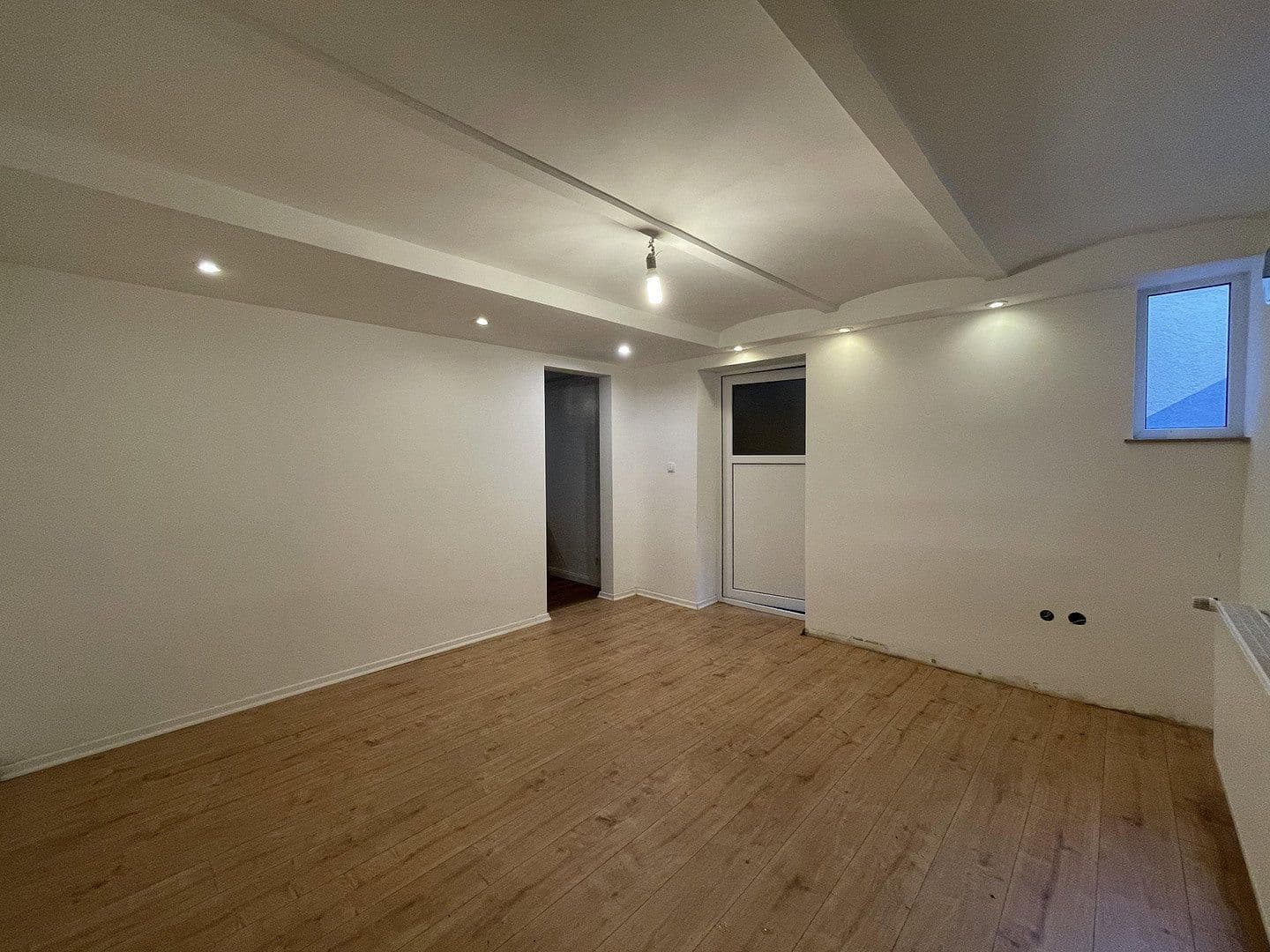 Predaj domu 180 m², pozemek 397 m², Offenbach/Main, Hesensko Predaj domu 180 m², pozemek 397 m², Offenbach/Main, Hesensko