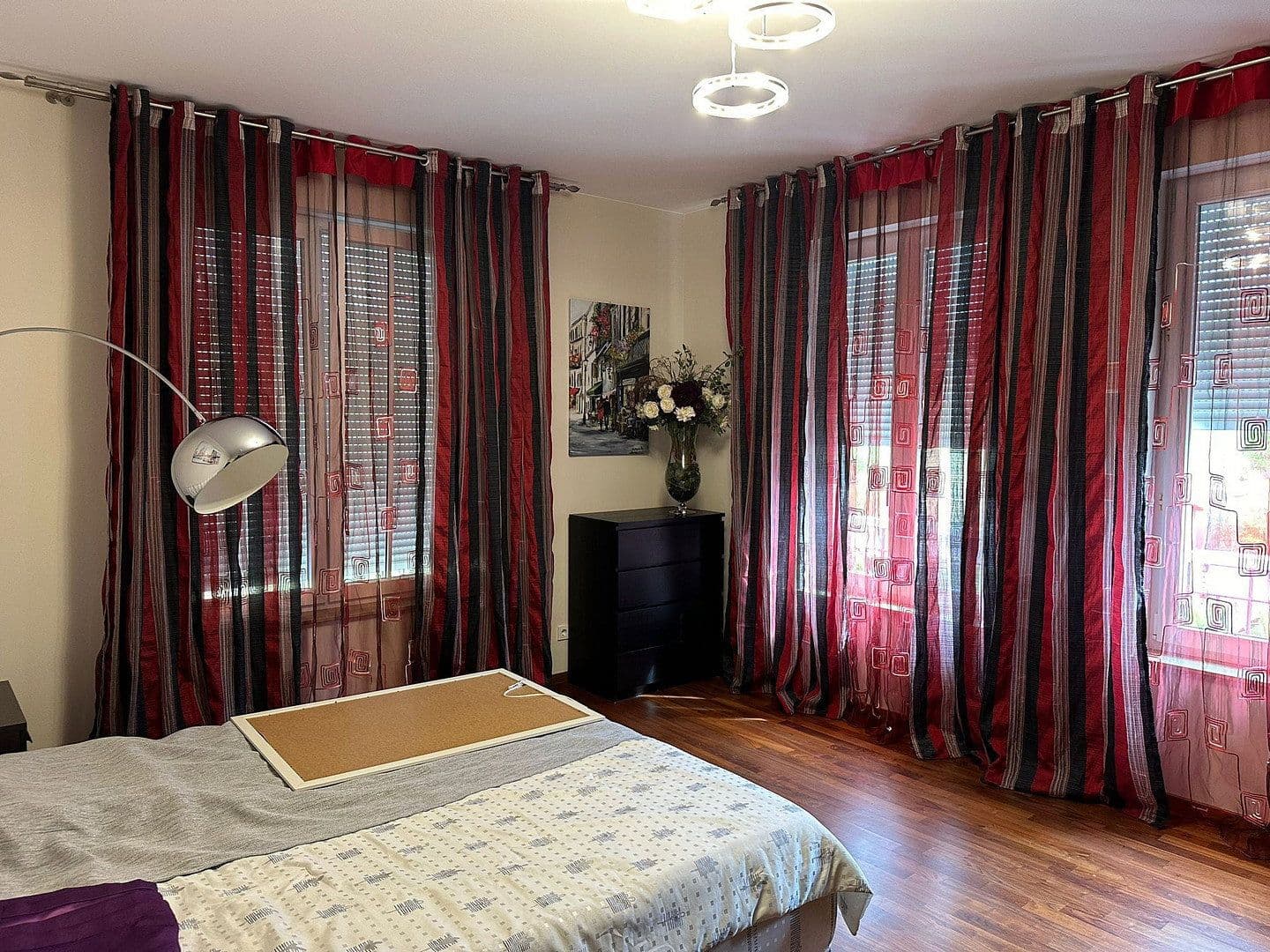 Prenájom bytu 4-izbový 135 m², Berlin, Berlín Prenájom bytu 4-izbový 135 m², Berlin, Berlín