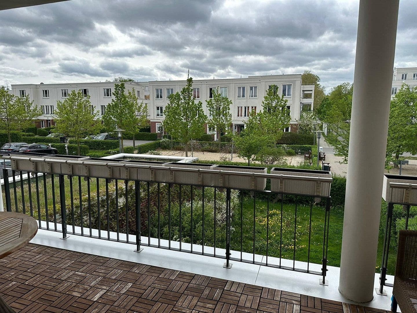 Prenájom bytu 4-izbový 135 m², Berlin, Berlín Prenájom bytu 4-izbový 135 m², Berlin, Berlín