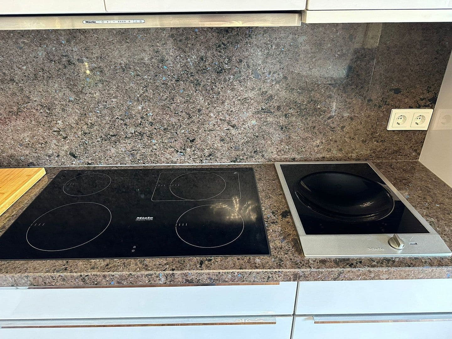 Prenájom bytu 4-izbový 135 m², Berlin, Berlín Prenájom bytu 4-izbový 135 m², Berlin, Berlín