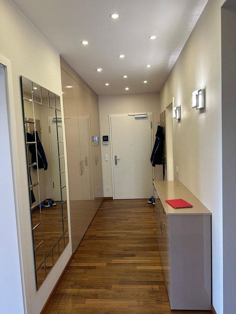 Prenájom bytu 4-izbový 135 m², Berlin, Berlín Prenájom bytu 4-izbový 135 m², Berlin, Berlín