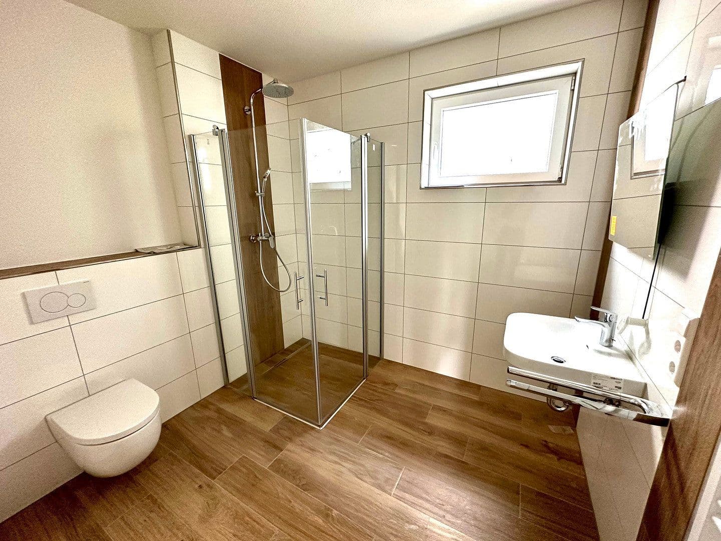 Prenájom bytu 4-izbový 85 m², Gemünden, Porýnie-Falcko Prenájom bytu 4-izbový 85 m², Gemünden, Porýnie-Falcko