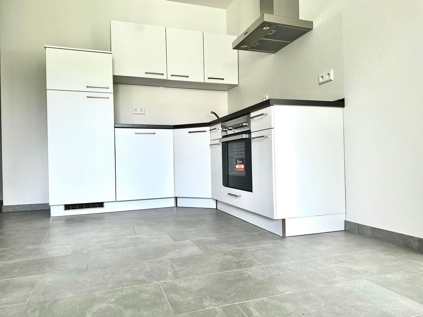 Prenájom bytu 4-izbový 85 m², Gemünden, Porýnie-Falcko Prenájom bytu 4-izbový 85 m², Gemünden, Porýnie-Falcko