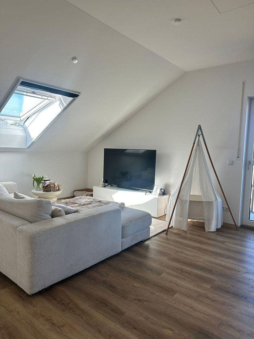 Prenájom bytu 2-izbový 74 m², Boschstraße 3, Heldenstein, Bavorsko Prenájom bytu 2-izbový 74 m², Boschstraße 3, Heldenstein, Bavorsko