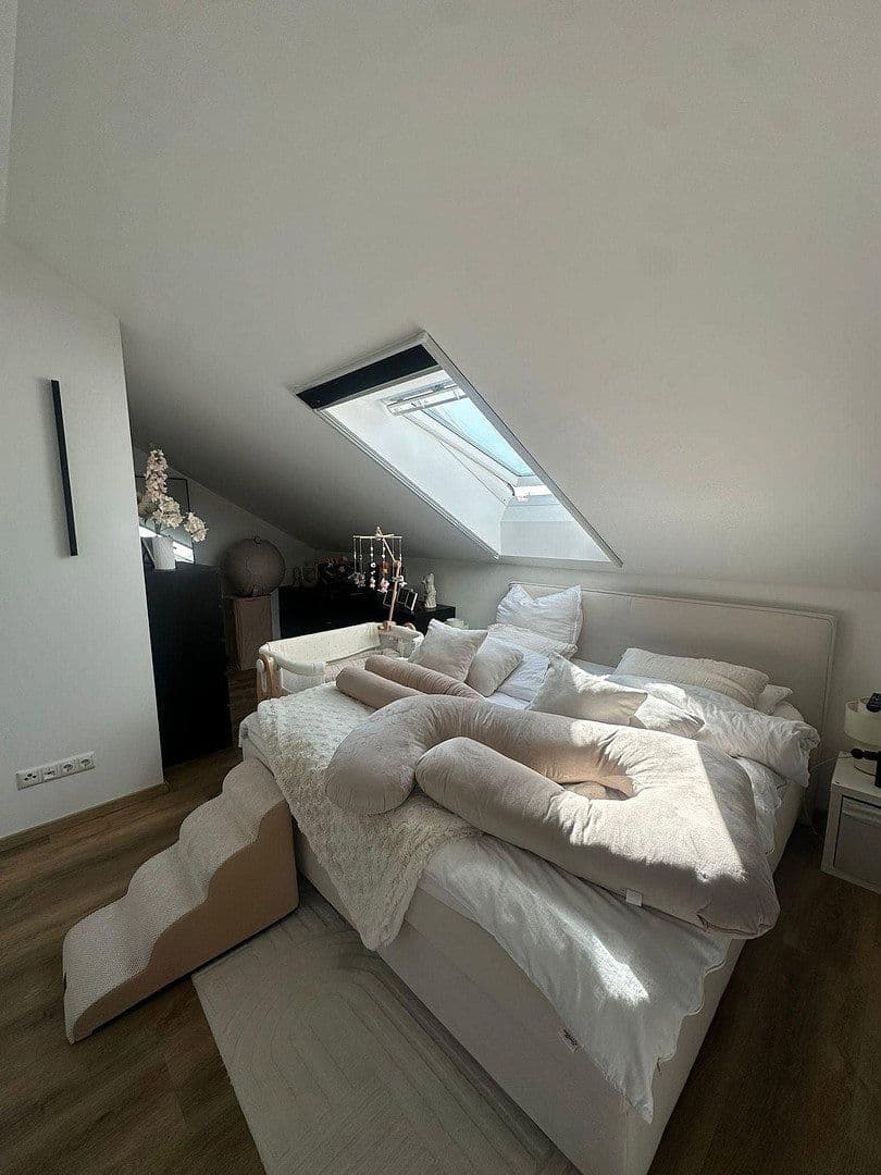 Prenájom bytu 2-izbový 74 m², Boschstraße 3, Heldenstein, Bavorsko Prenájom bytu 2-izbový 74 m², Boschstraße 3, Heldenstein, Bavorsko