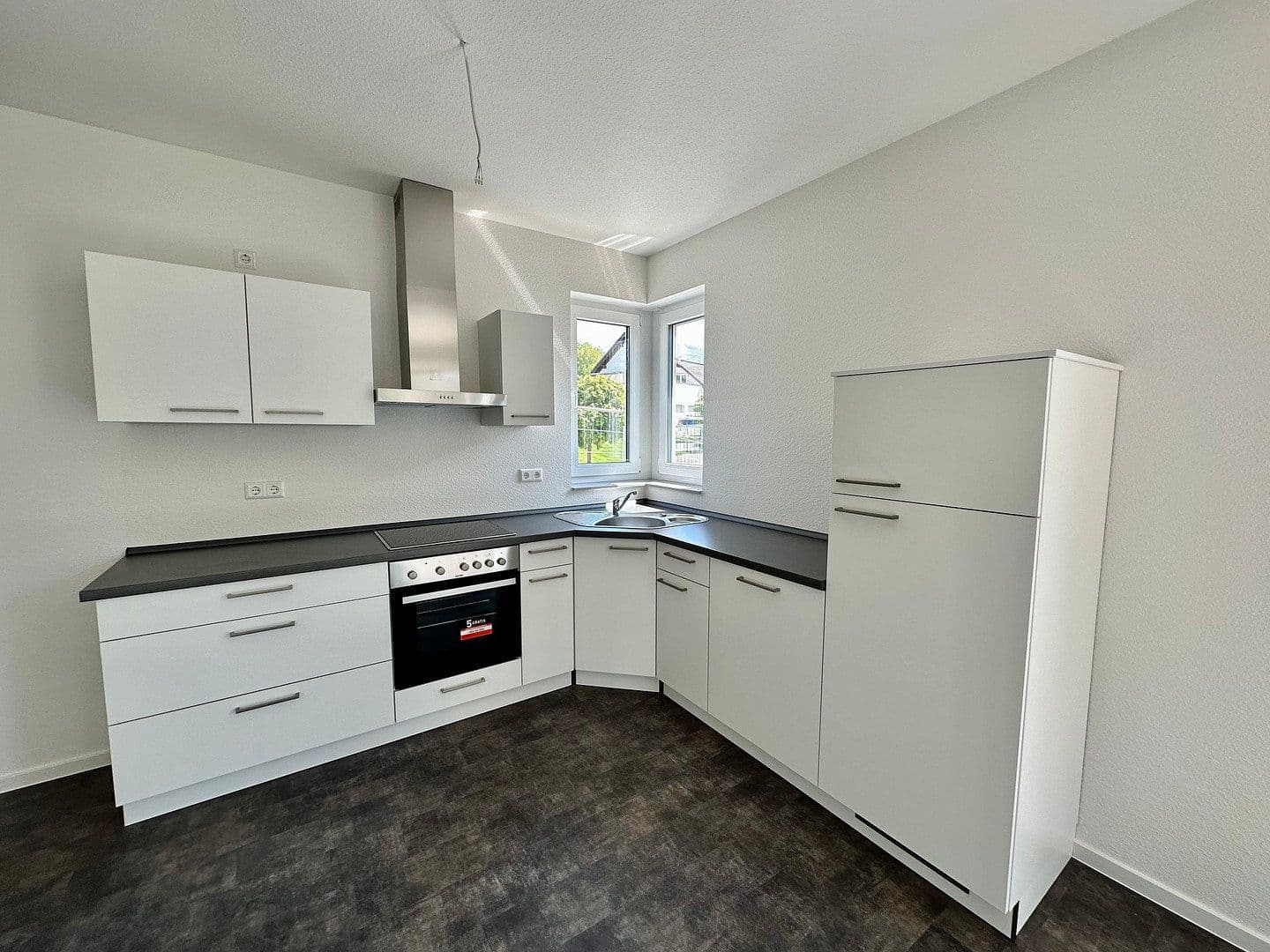 Prenájom bytu 3-izbový 86 m², Gemünden, Porýnie-Falcko Prenájom bytu 3-izbový 86 m², Gemünden, Porýnie-Falcko