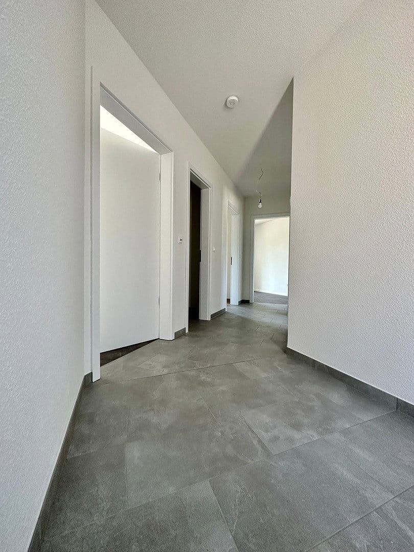 Prenájom bytu 3-izbový 86 m², Gemünden, Porýnie-Falcko Prenájom bytu 3-izbový 86 m², Gemünden, Porýnie-Falcko