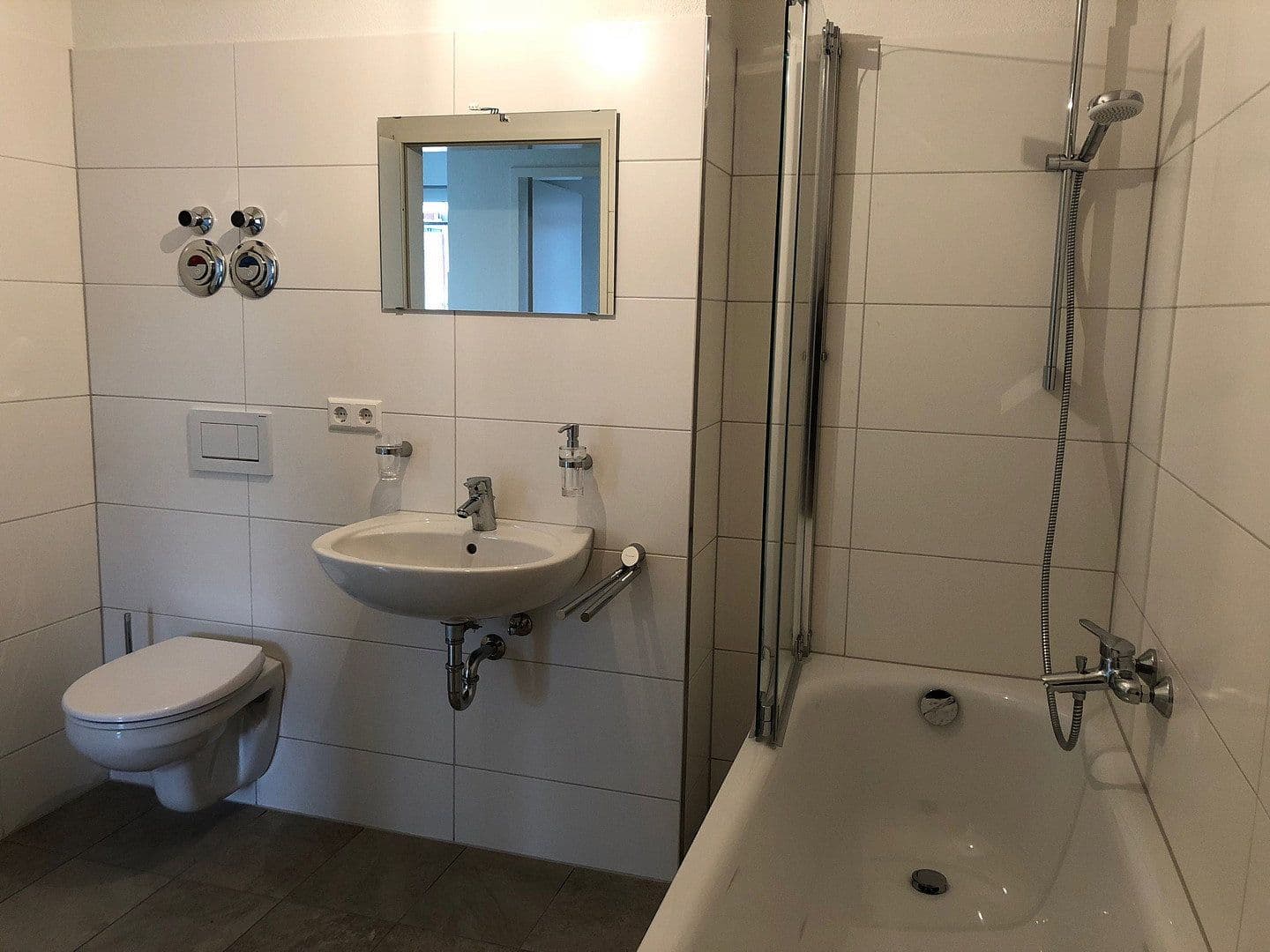 Prenájom bytu 2-izbový 63 m², Tumringerstr. 242, Lörrach, Bádensko-Wurttembersko Prenájom bytu 2-izbový 63 m², Tumringerstr. 242, Lörrach, Bádensko-Wurttembersko