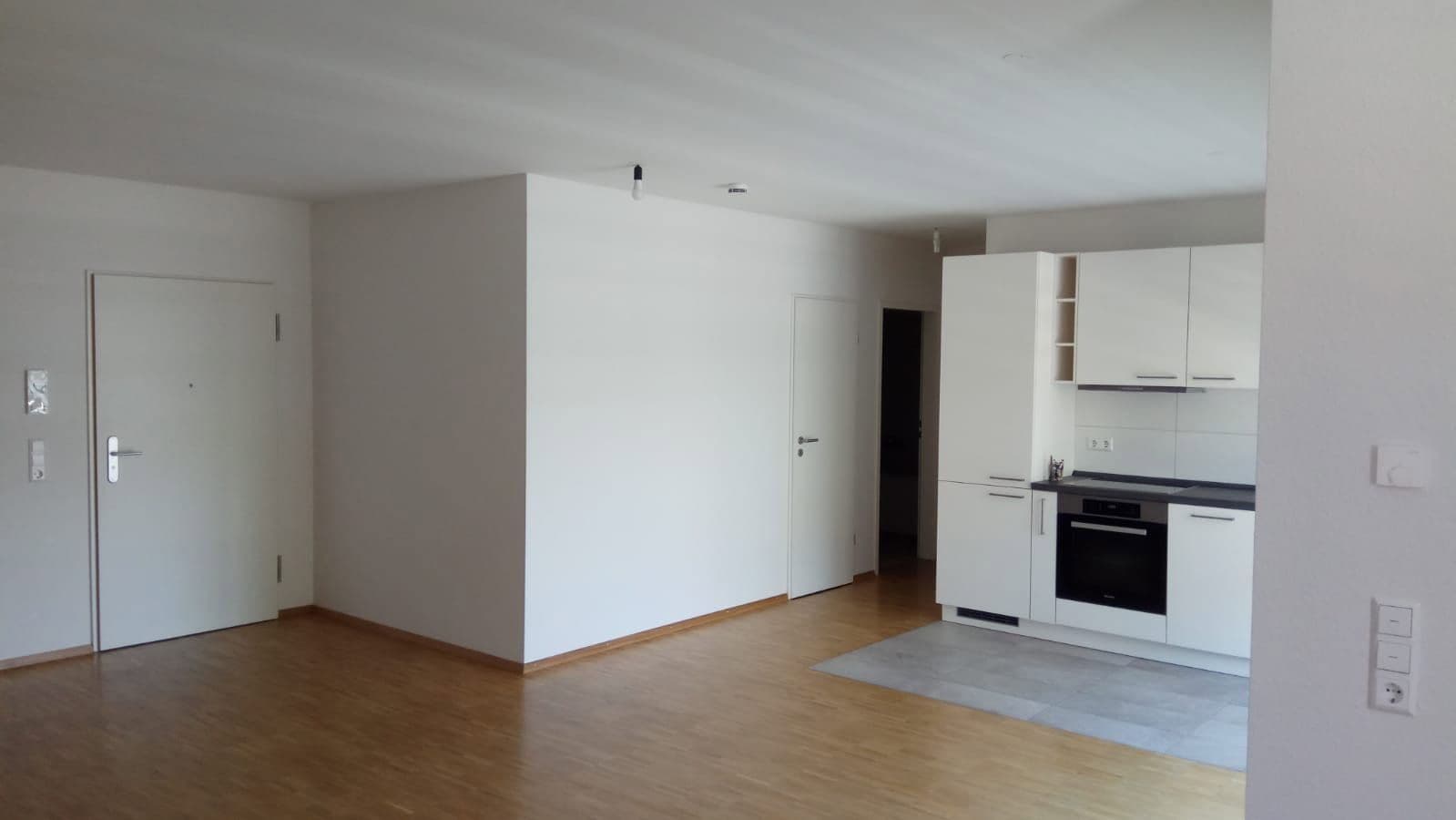 Prenájom bytu 2-izbový 63 m², Tumringerstr. 242, Lörrach, Bádensko-Wurttembersko Prenájom bytu 2-izbový 63 m², Tumringerstr. 242, Lörrach, Bádensko-Wurttembersko