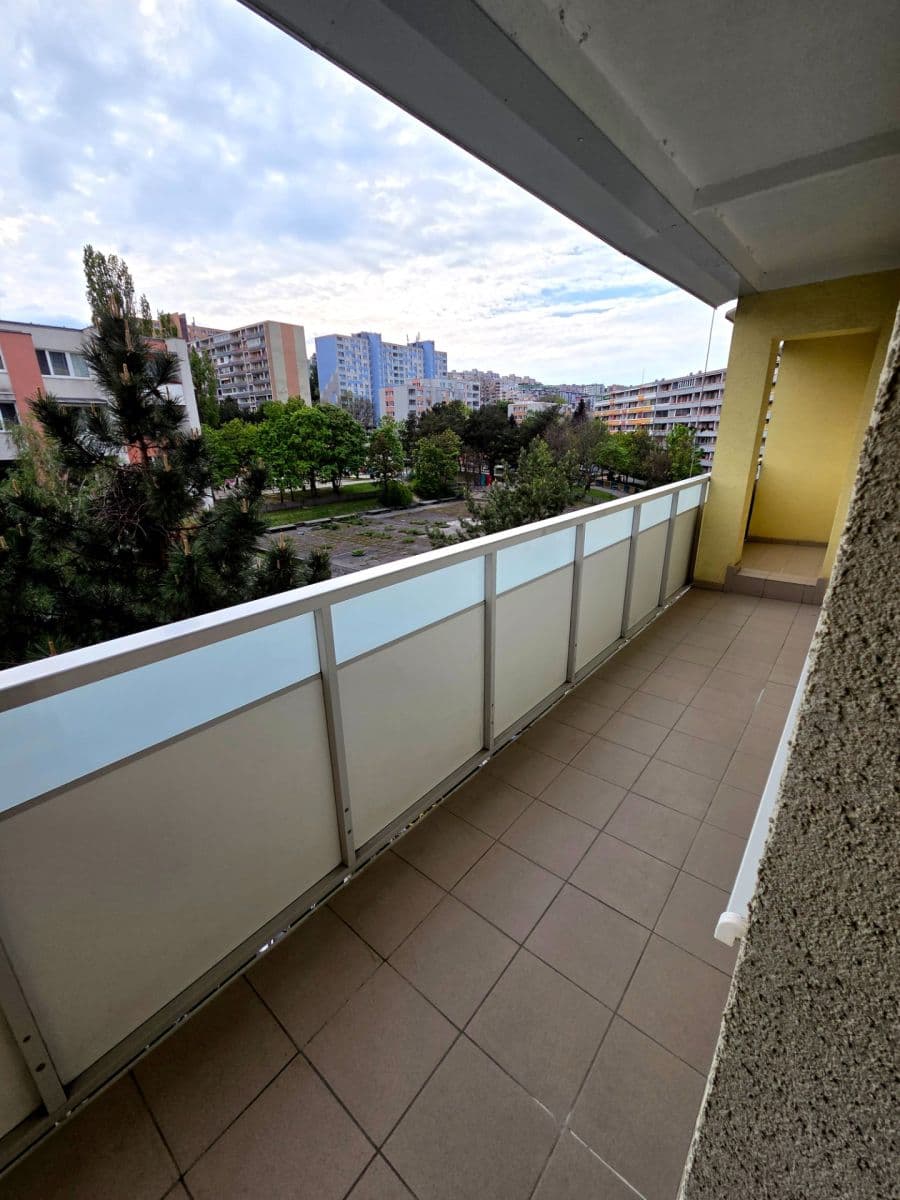 Predaj bytu 3-izbový 73 m², Adámiho, Karlova Ves, Bratislavský kraj Predaj bytu 3-izbový 73 m², Adámiho, Karlova Ves, Bratislavský kraj