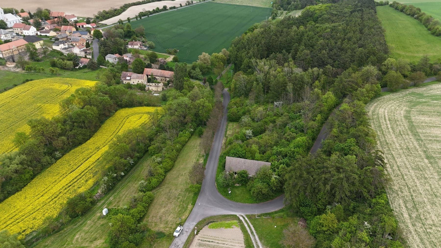 Predaj pozemku 3.001 m², Mšené-lázně, Ústecký kraj Predaj pozemku 3.001 m², Mšené-lázně, Ústecký kraj