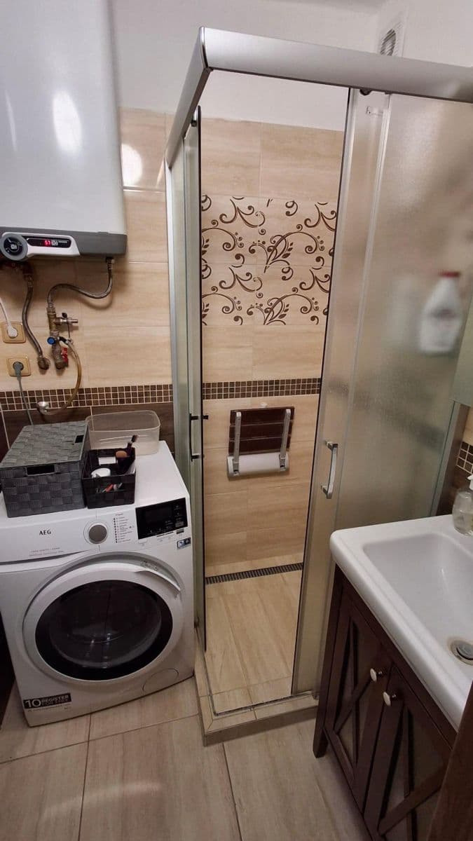 Prenájom bytu 3-izbový 64 m², Stárkov, Královéhradecký kraj Prenájom bytu 3-izbový 64 m², Stárkov, Královéhradecký kraj