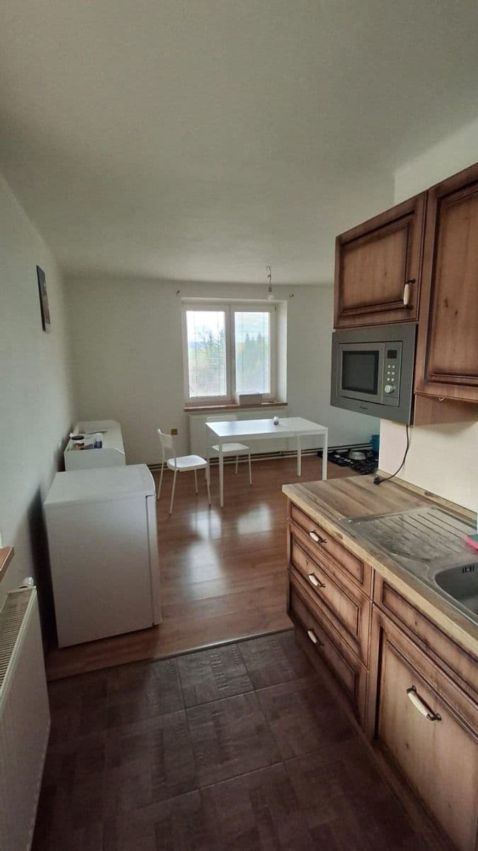 Prenájom bytu 3-izbový 64 m², Stárkov, Královéhradecký kraj Prenájom bytu 3-izbový 64 m², Stárkov, Královéhradecký kraj