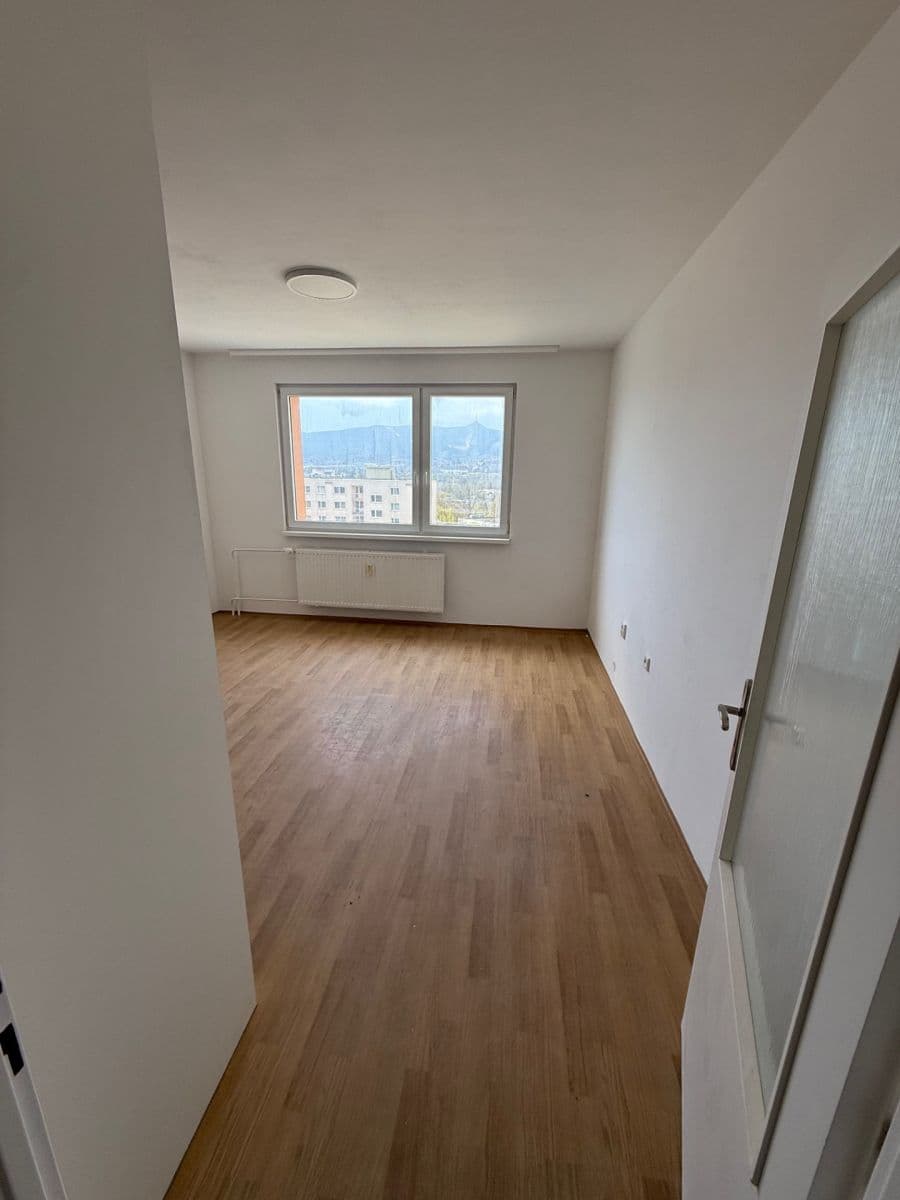 Prenájom bytu 2-izbový 46 m², Dobiášova, Liberec, Liberecký kraj Prenájom bytu 2-izbový 46 m², Dobiášova, Liberec, Liberecký kraj