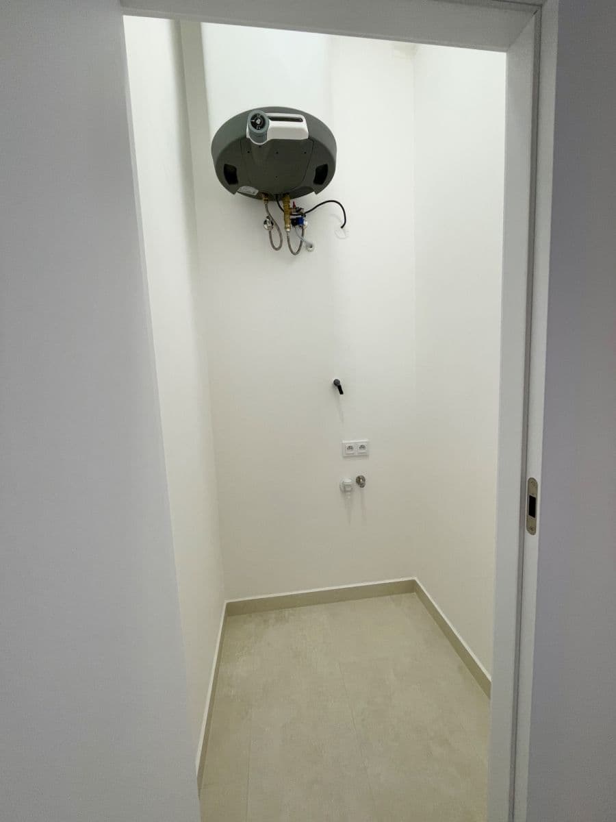 Predaj bytu 2-izbový 50 m², Na dolinách, Praha, Praha Predaj bytu 2-izbový 50 m², Na dolinách, Praha, Praha