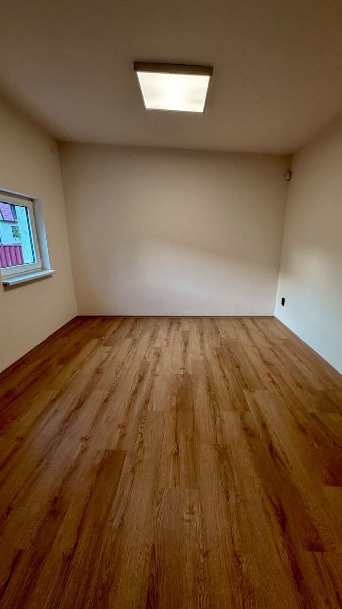 Prenájom bytu 1-izbový 28 m², Pokorného, Praha, Praha Prenájom bytu 1-izbový 28 m², Pokorného, Praha, Praha