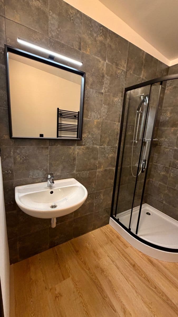 Prenájom bytu 1-izbový 28 m², Pokorného, Praha, Praha Prenájom bytu 1-izbový 28 m², Pokorného, Praha, Praha