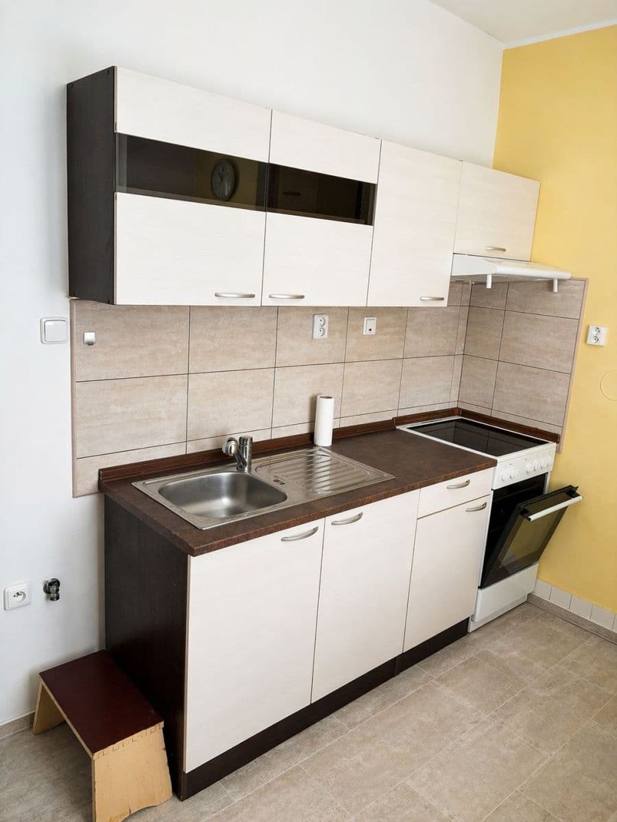 Predaj bytu 2-izbový 49 m², Družstevní, Týnec nad Sázavou, Středočeský kraj Predaj bytu 2-izbový 49 m², Družstevní, Týnec nad Sázavou, Středočeský kraj