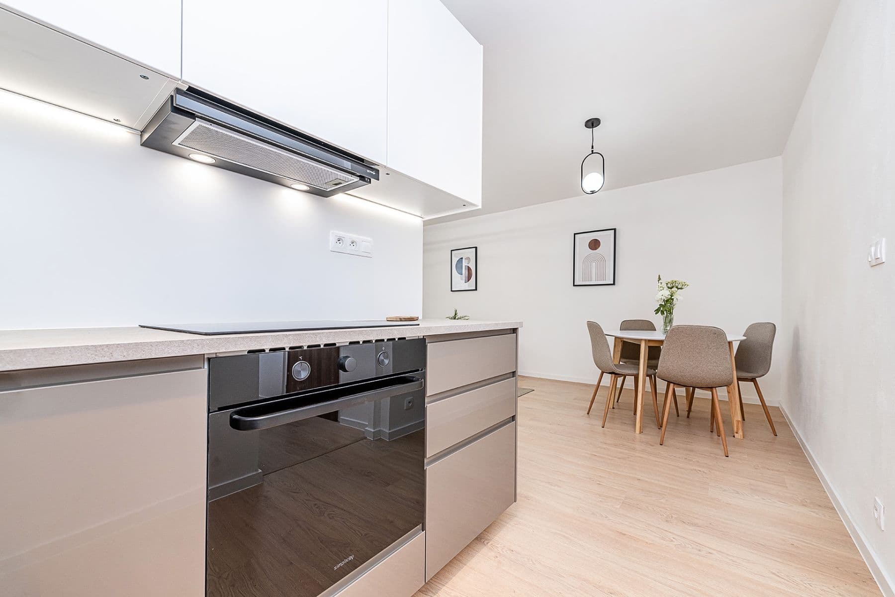 Predaj bytu 4-izbový 76 m², Poznaňská, Praha, Praha Predaj bytu 4-izbový 76 m², Poznaňská, Praha, Praha