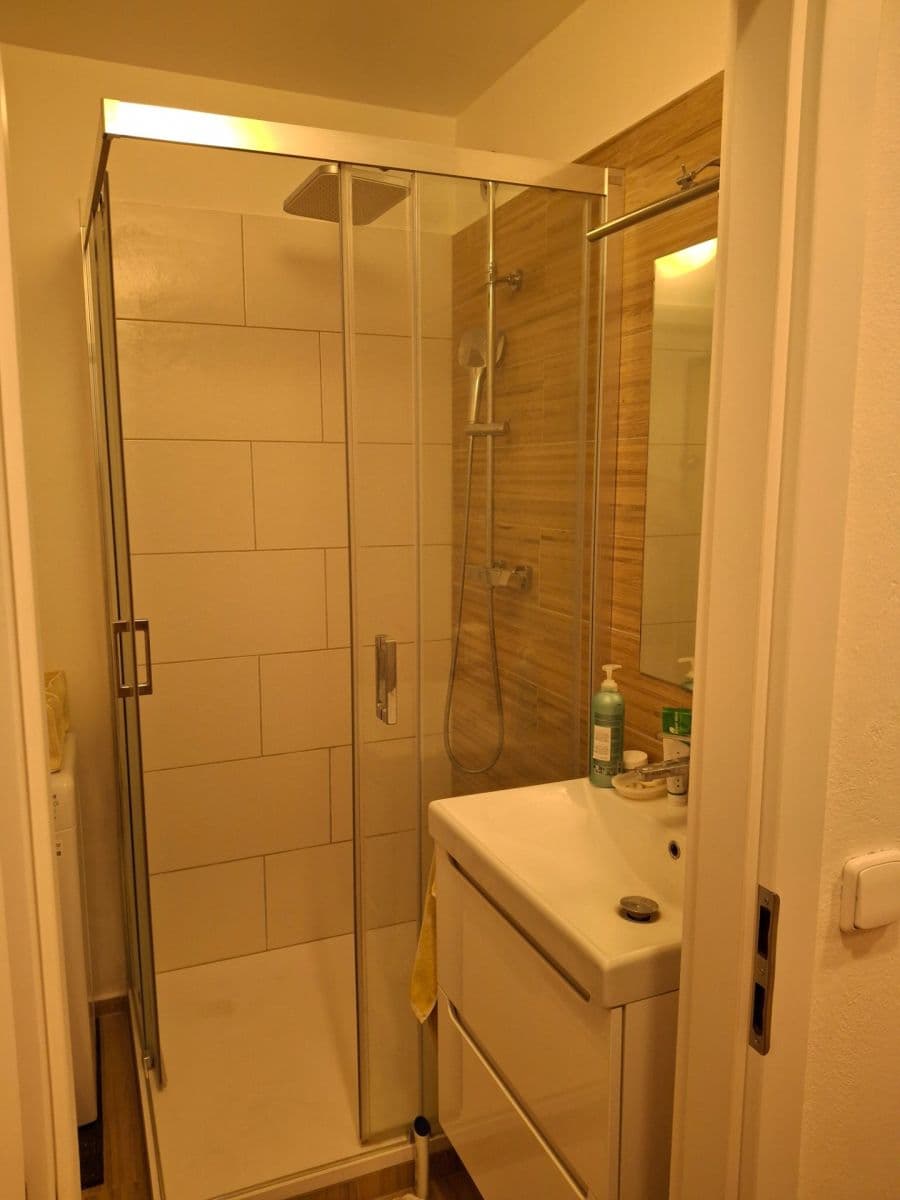 Predaj bytu 3-izbový 68 m², Fischerova, Olomouc, Olomoucký kraj Predaj bytu 3-izbový 68 m², Fischerova, Olomouc, Olomoucký kraj