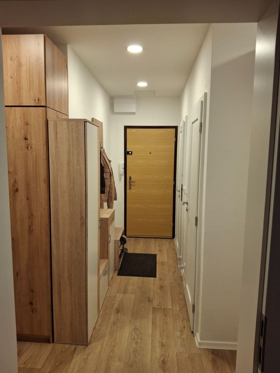 Predaj bytu 3-izbový 68 m², Fischerova, Olomouc, Olomoucký kraj Predaj bytu 3-izbový 68 m², Fischerova, Olomouc, Olomoucký kraj