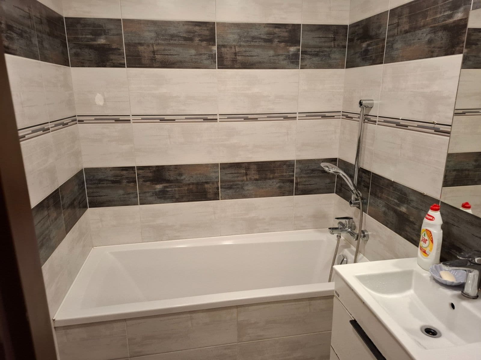 Prenájom bytu 2-izbový 58 m², Masarykova třída, Orlová, Moravskoslezský kraj Prenájom bytu 2-izbový 58 m², Masarykova třída, Orlová, Moravskoslezský kraj