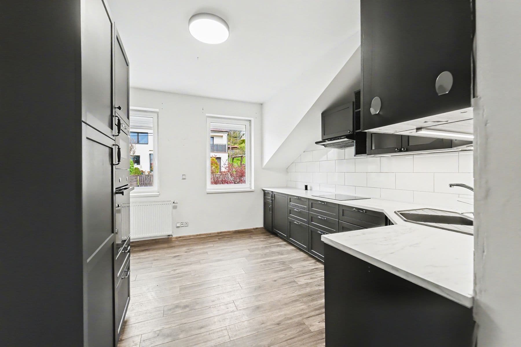 Prenájom bytu 4-izbový 116 m², Miličín, Středočeský kraj Prenájom bytu 4-izbový 116 m², Miličín, Středočeský kraj