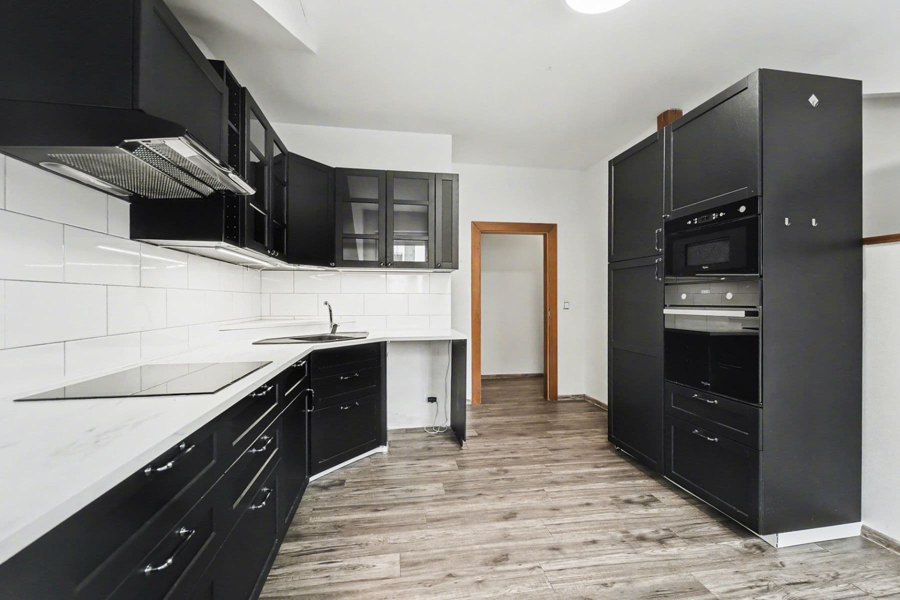 Prenájom bytu 4-izbový 116 m², Miličín, Středočeský kraj Prenájom bytu 4-izbový 116 m², Miličín, Středočeský kraj