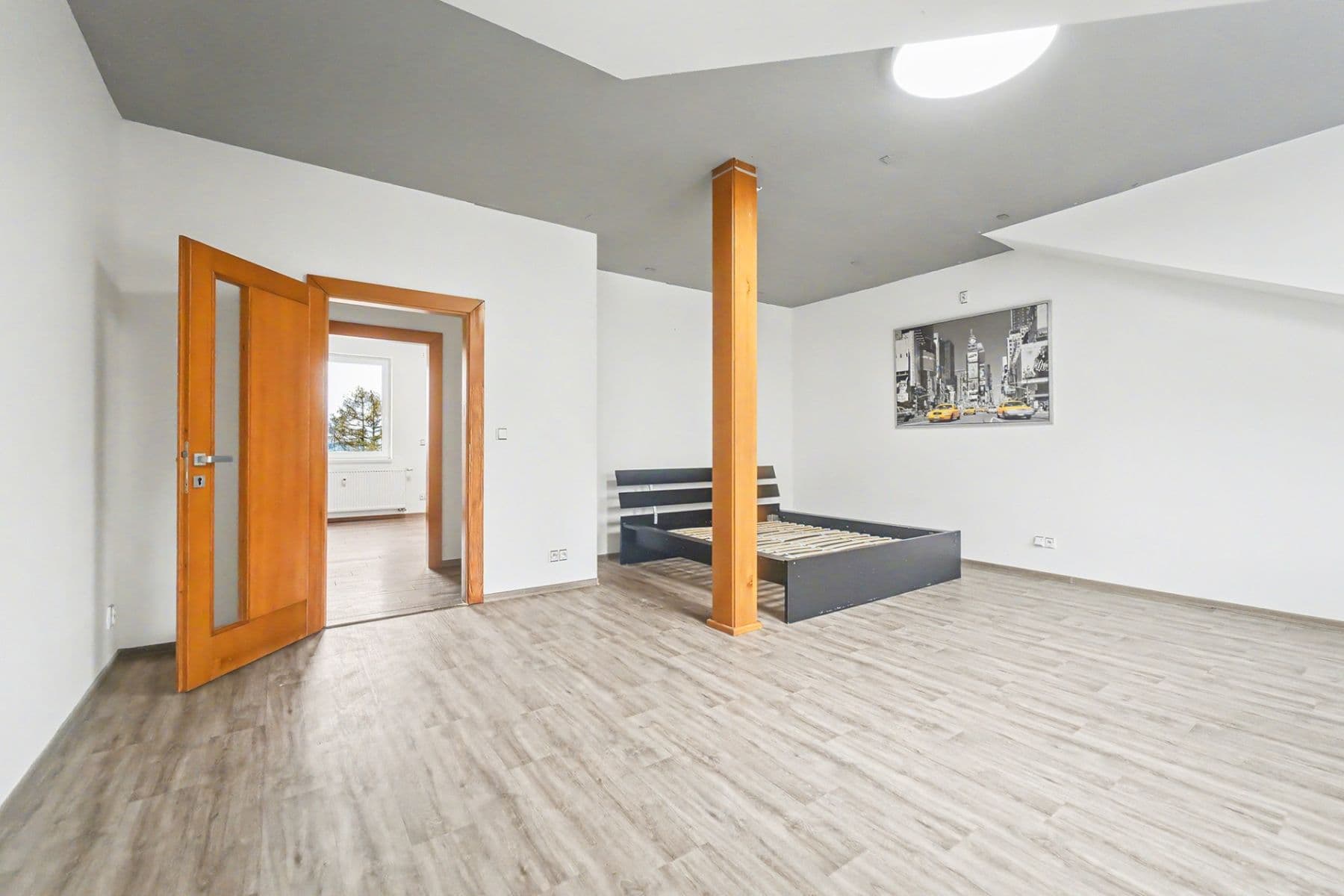 Prenájom bytu 4-izbový 116 m², Miličín, Středočeský kraj Prenájom bytu 4-izbový 116 m², Miličín, Středočeský kraj