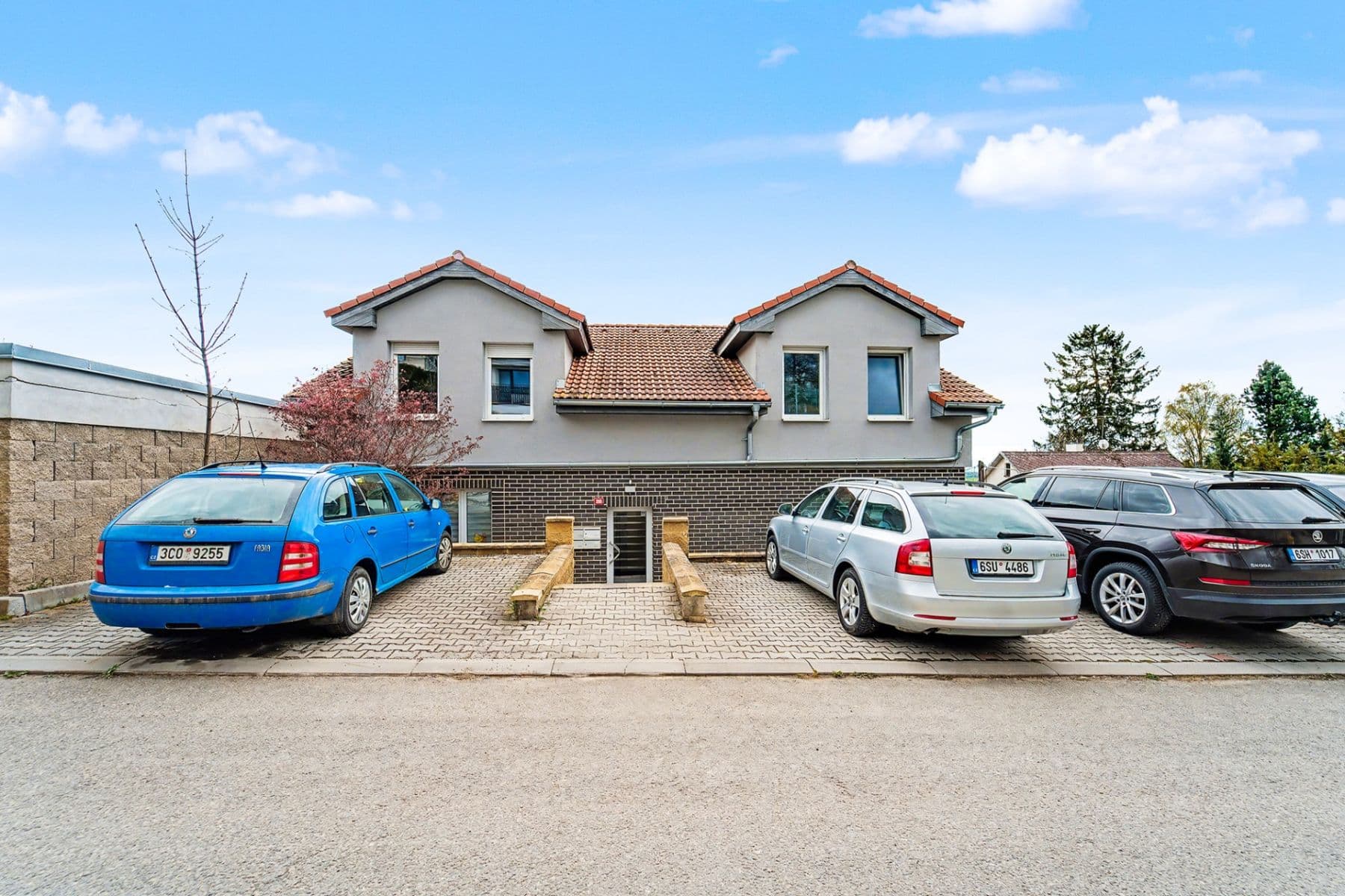 Prenájom bytu 4-izbový 116 m², Miličín, Středočeský kraj Prenájom bytu 4-izbový 116 m², Miličín, Středočeský kraj