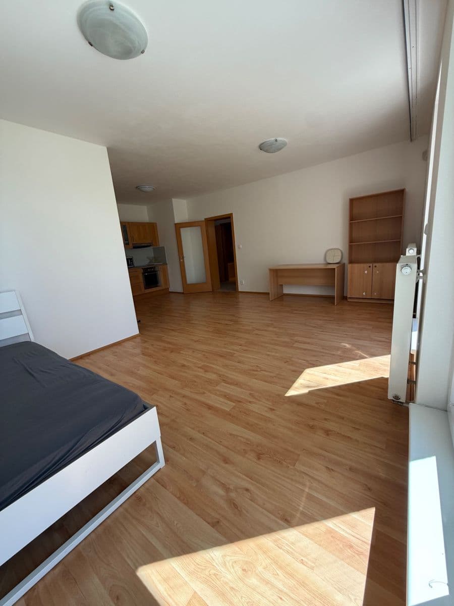 Prenájom bytu 2-izbový 59 m², Sazovická, Praha, Praha Prenájom bytu 2-izbový 59 m², Sazovická, Praha, Praha