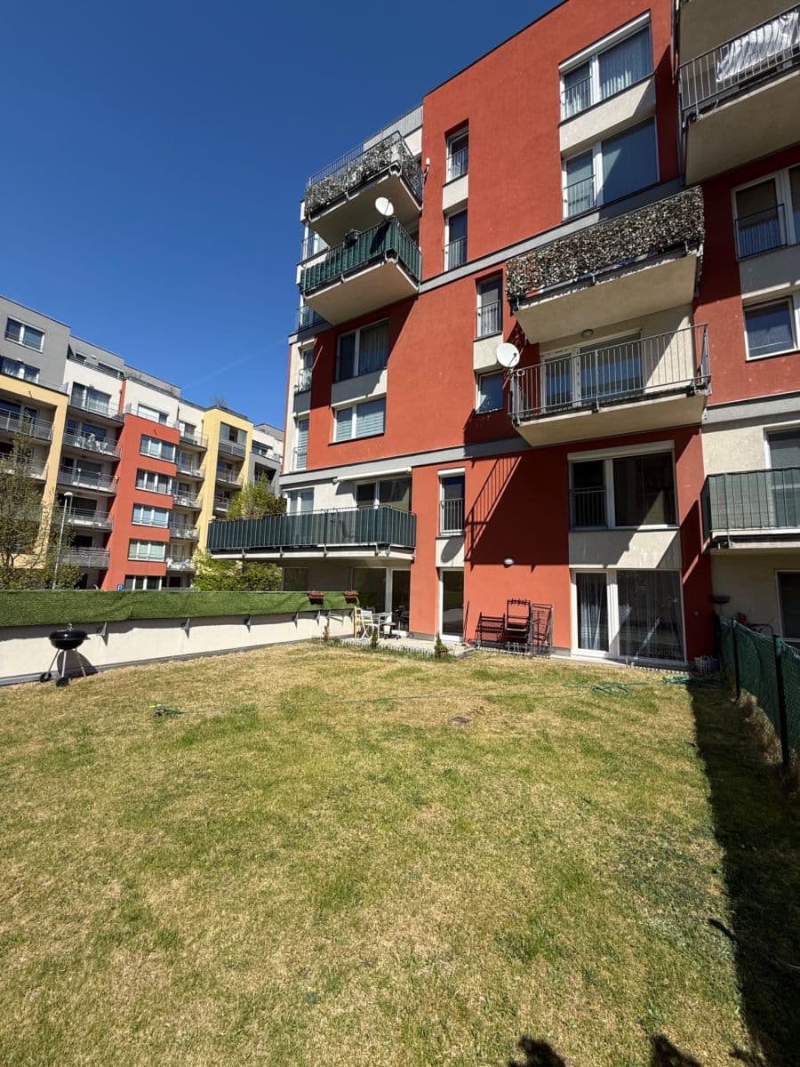 Prenájom bytu 2-izbový 59 m², Sazovická, Praha, Praha Prenájom bytu 2-izbový 59 m², Sazovická, Praha, Praha