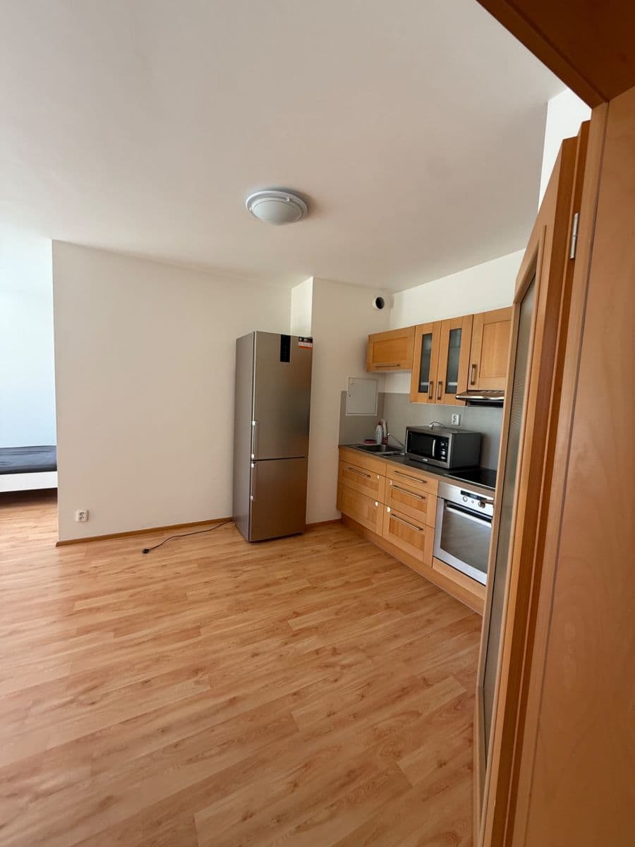 Prenájom bytu 2-izbový 59 m², Sazovická, Praha, Praha Prenájom bytu 2-izbový 59 m², Sazovická, Praha, Praha