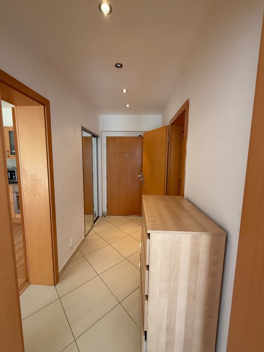 Prenájom bytu 2-izbový 59 m², Sazovická, Praha, Praha Prenájom bytu 2-izbový 59 m², Sazovická, Praha, Praha