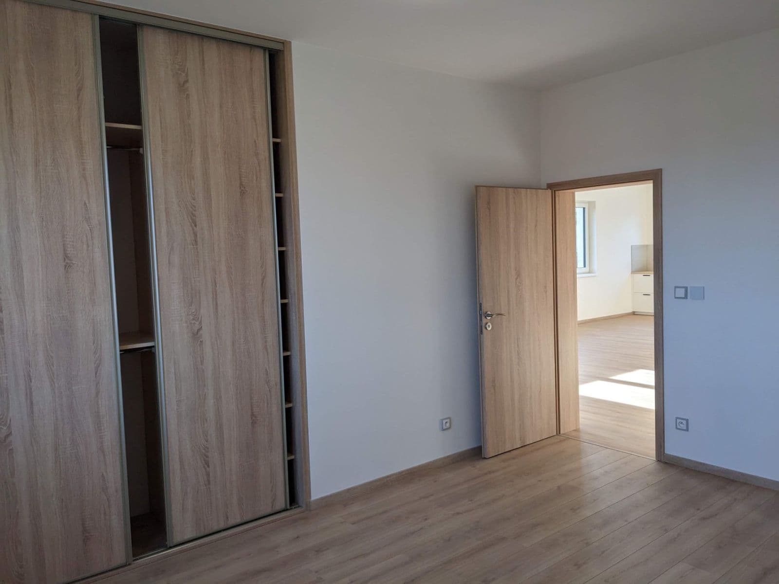 Prenájom bytu 4-izbový 111 m², K Řeporyjím, Praha, Praha Prenájom bytu 4-izbový 111 m², K Řeporyjím, Praha, Praha