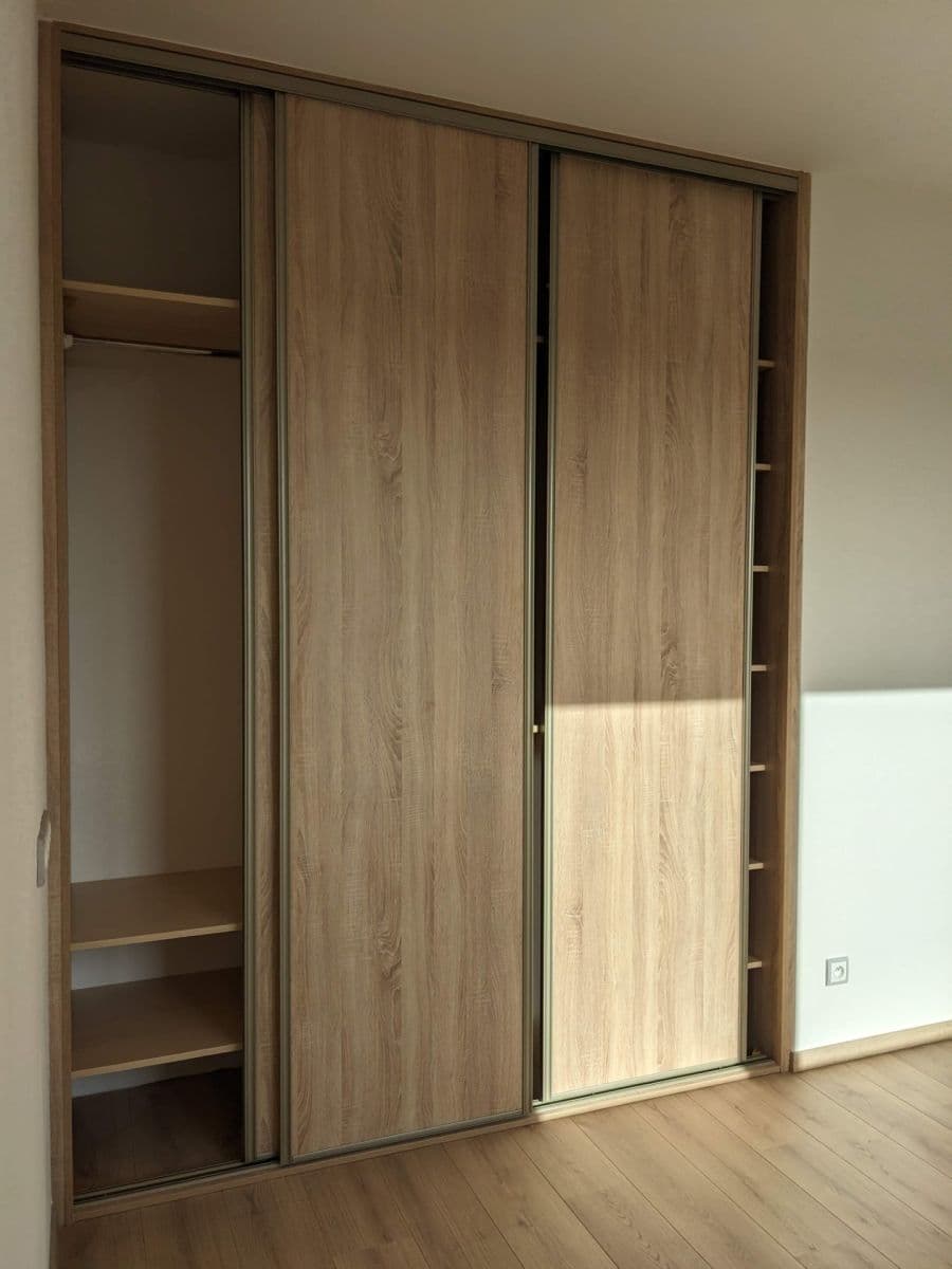 Prenájom bytu 4-izbový 111 m², K Řeporyjím, Praha, Praha Prenájom bytu 4-izbový 111 m², K Řeporyjím, Praha, Praha