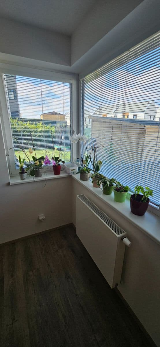 Prenájom bytu 2-izbový 60 m², Emy Destinové, Jinočany, Středočeský kraj Prenájom bytu 2-izbový 60 m², Emy Destinové, Jinočany, Středočeský kraj