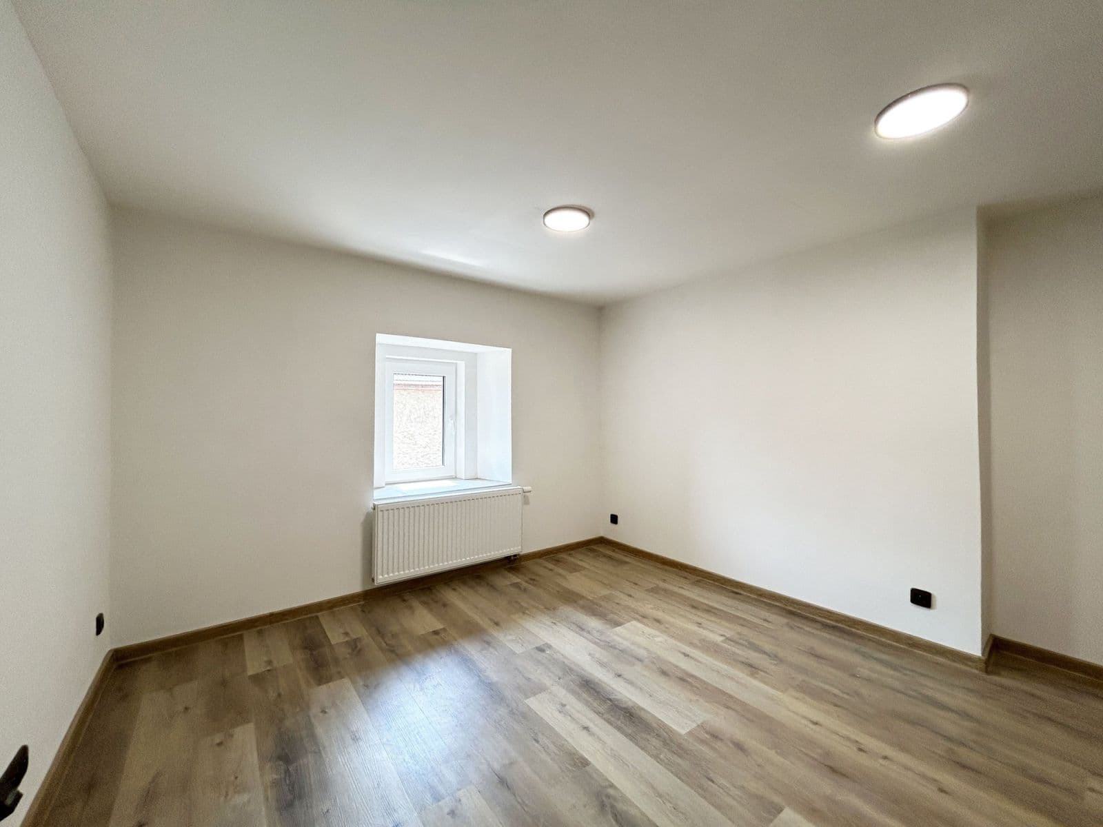 Prenájom bytu 3-izbový 144 m², Štětí, Ústecký kraj Prenájom bytu 3-izbový 144 m², Štětí, Ústecký kraj