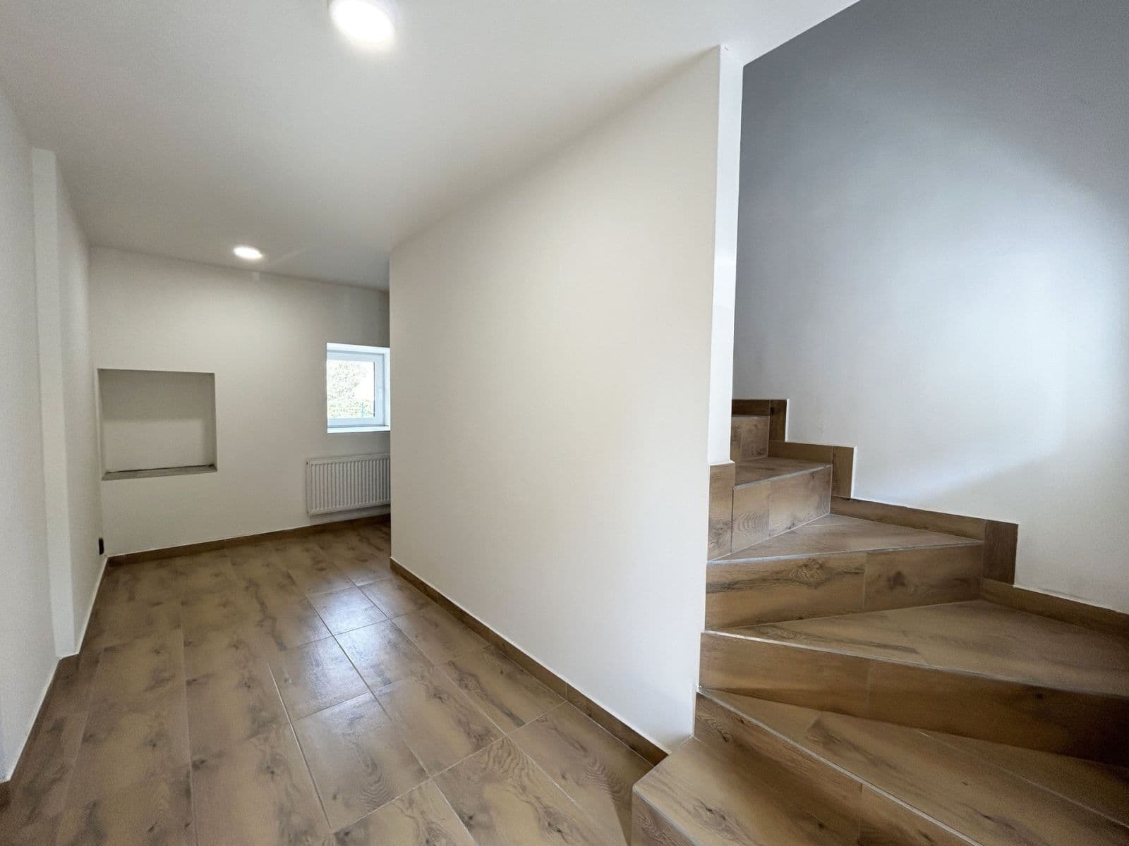 Prenájom bytu 3-izbový 144 m², Štětí, Ústecký kraj Prenájom bytu 3-izbový 144 m², Štětí, Ústecký kraj