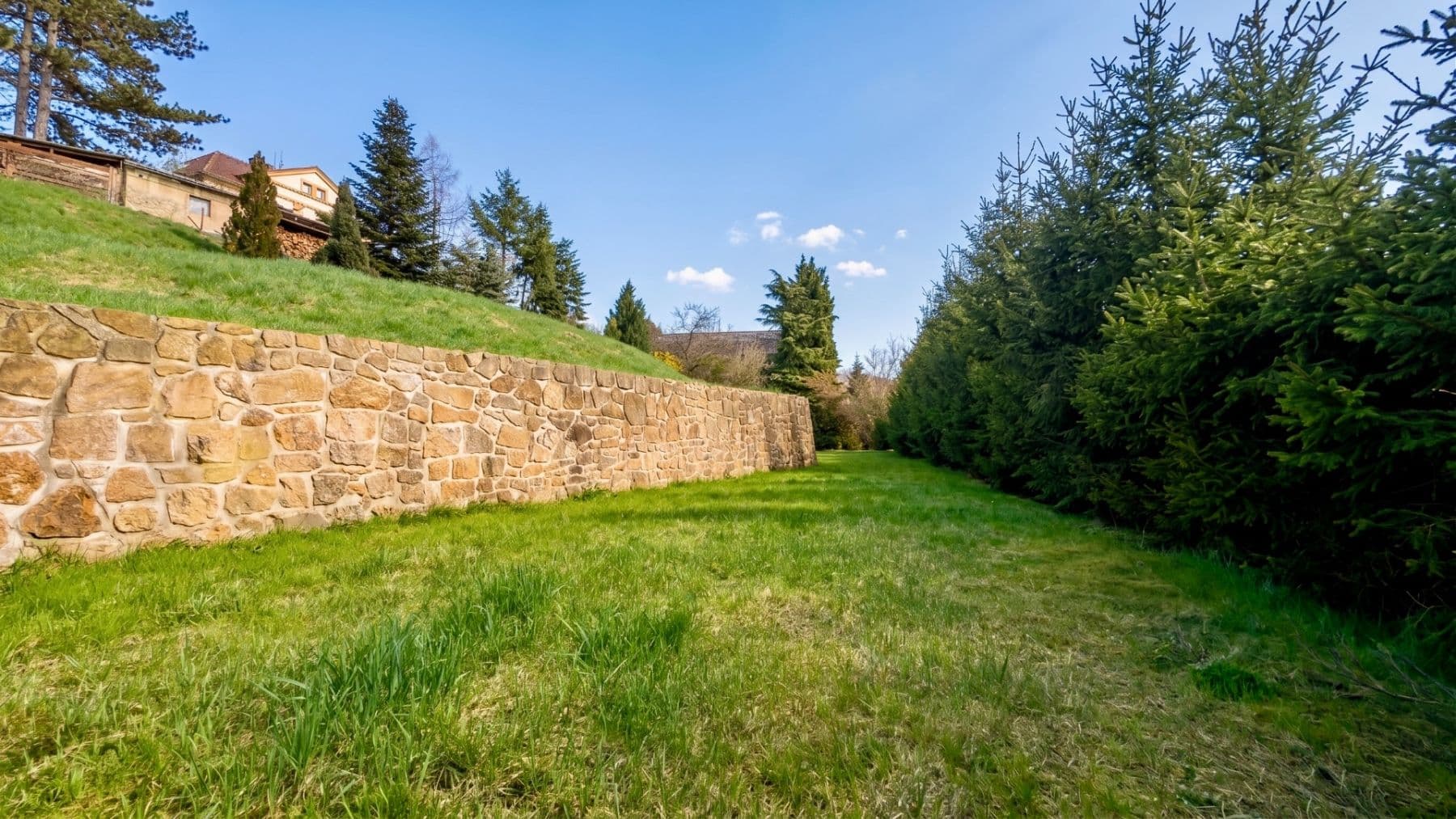 Predaj pozemku 1.210 m², Jasanová, Ústí nad Labem, Ústecký kraj Predaj pozemku 1.210 m², Jasanová, Ústí nad Labem, Ústecký kraj