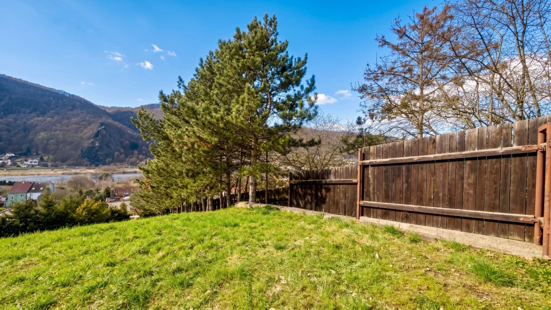 Predaj pozemku 1.210 m², Jasanová, Ústí nad Labem, Ústecký kraj Predaj pozemku 1.210 m², Jasanová, Ústí nad Labem, Ústecký kraj