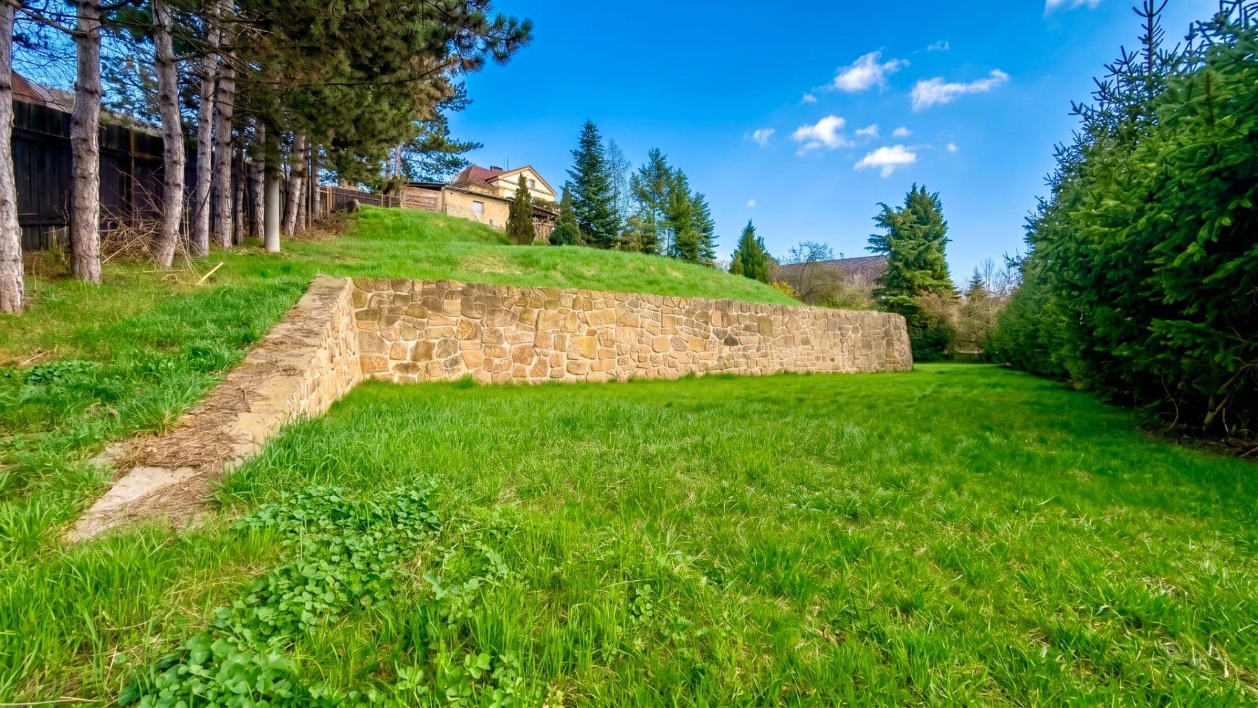 Predaj pozemku 1.210 m², Jasanová, Ústí nad Labem, Ústecký kraj Predaj pozemku 1.210 m², Jasanová, Ústí nad Labem, Ústecký kraj
