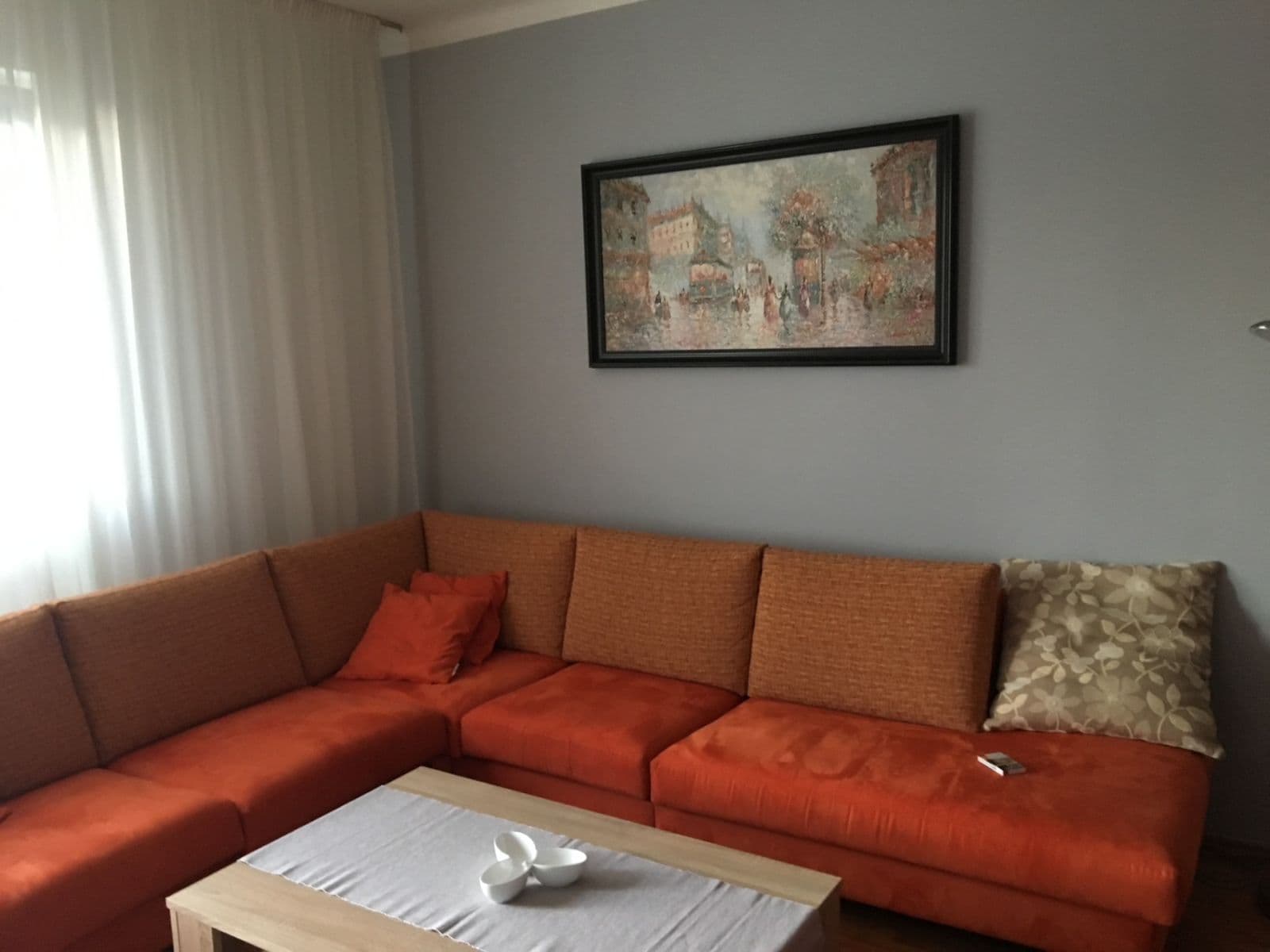 Prenájom bytu 3-izbový 96 m², Viklefova, Praha, Praha Prenájom bytu 3-izbový 96 m², Viklefova, Praha, Praha