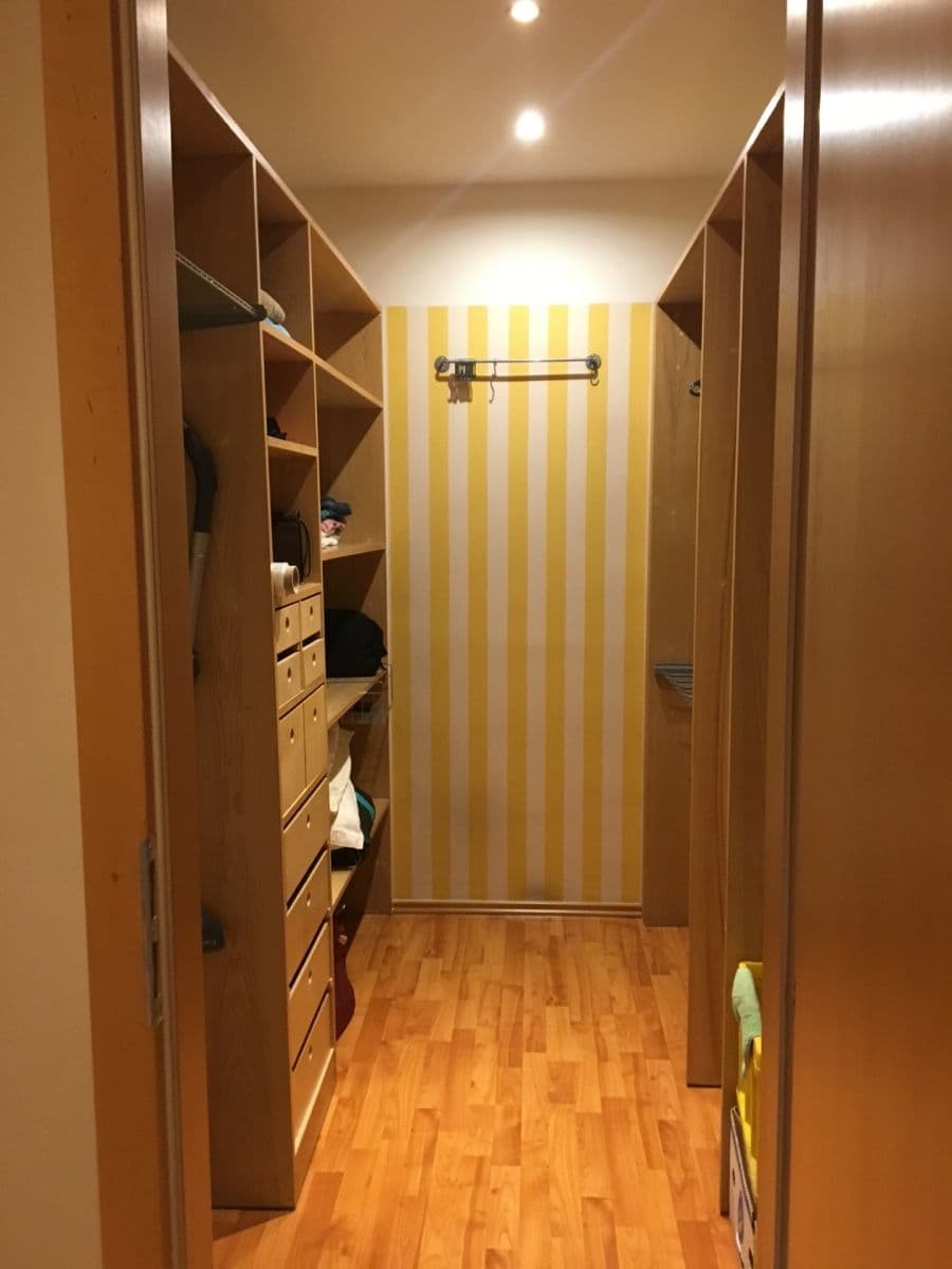 Prenájom bytu 3-izbový 96 m², Viklefova, Praha, Praha Prenájom bytu 3-izbový 96 m², Viklefova, Praha, Praha