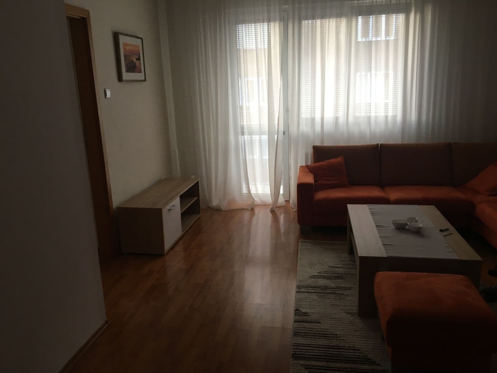 Prenájom bytu 3-izbový 96 m², Viklefova, Praha, Praha Prenájom bytu 3-izbový 96 m², Viklefova, Praha, Praha