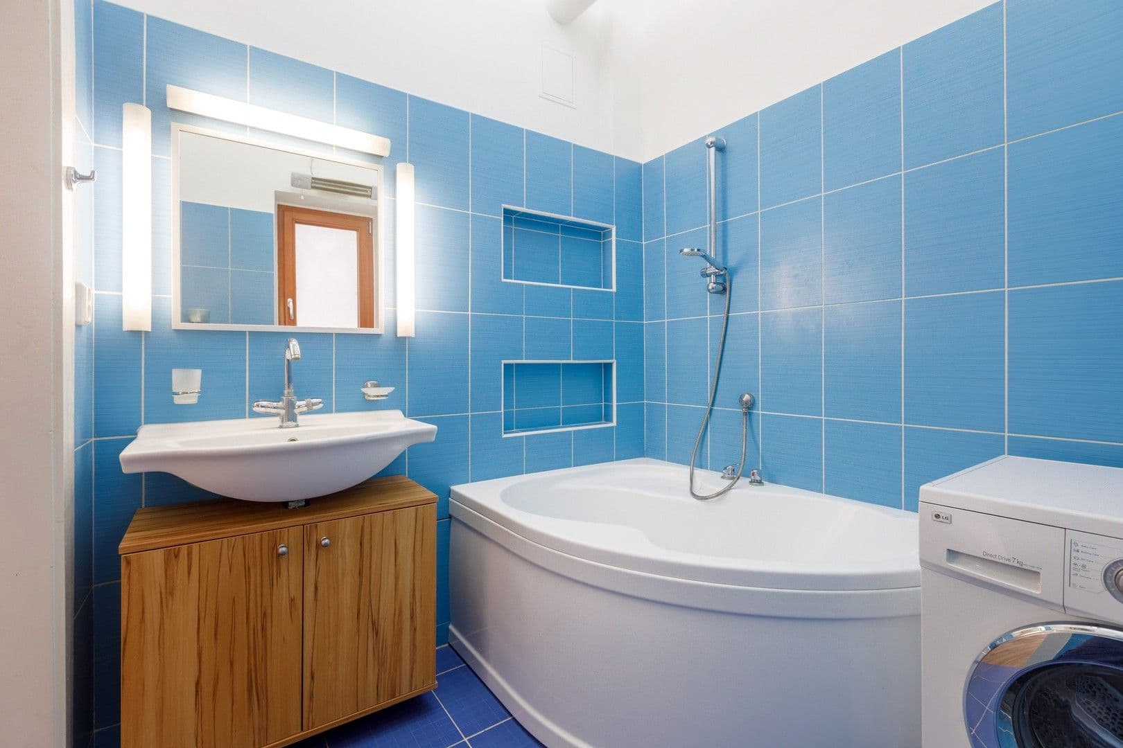 Prenájom bytu 2-izbový 58 m², Jateční, Praha, Praha Prenájom bytu 2-izbový 58 m², Jateční, Praha, Praha